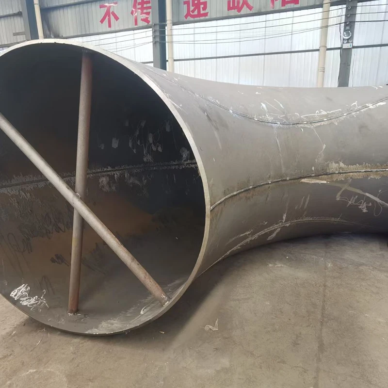 Сварное стальное колено большого диаметра